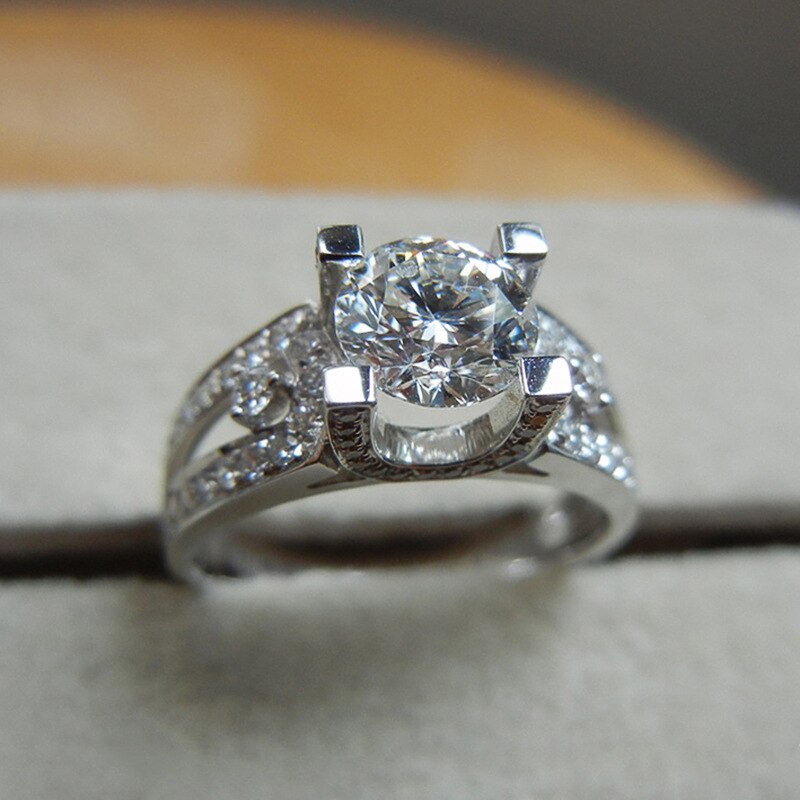 2022 New Arrival Luxury Halo Engagement Ring for Women Anniversary Gift Jewelry Wholesale R7173