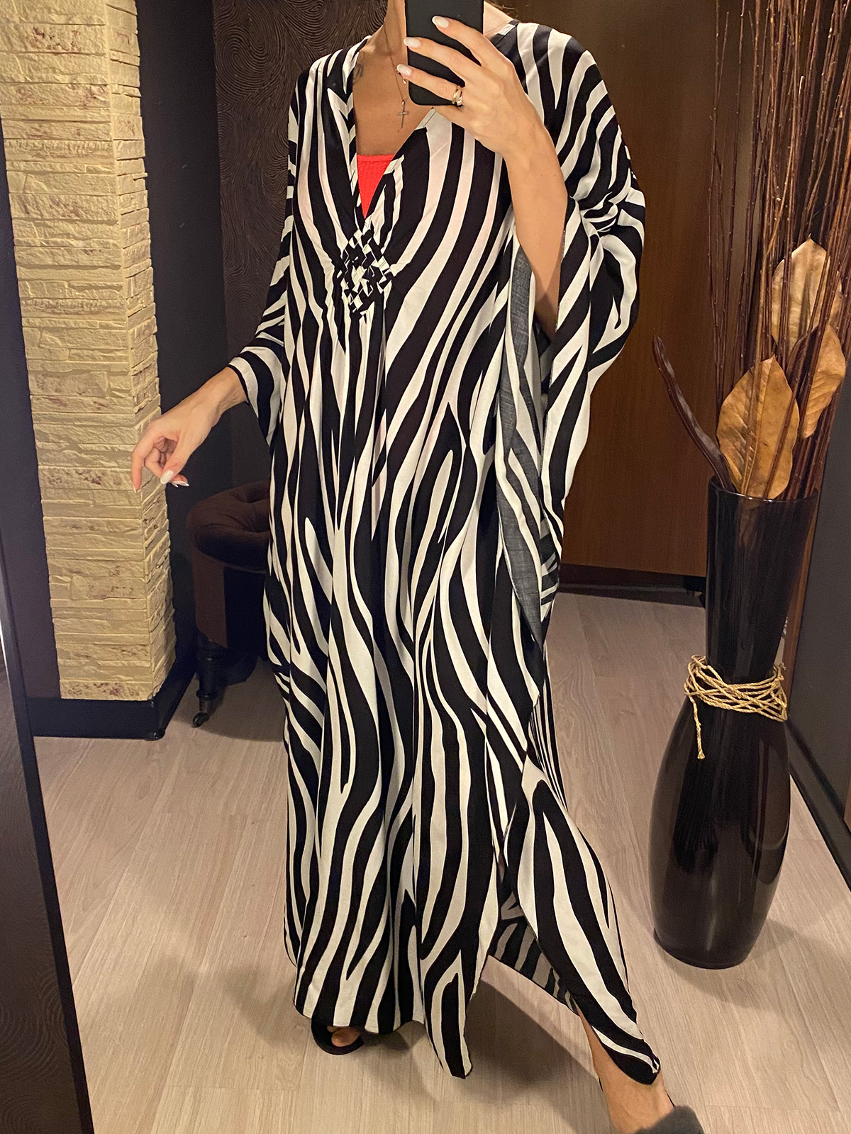 Vestido Longo Feminino Estampado Zebra com Decote V para Praia, Saída de Praia, Moda Praia V4159