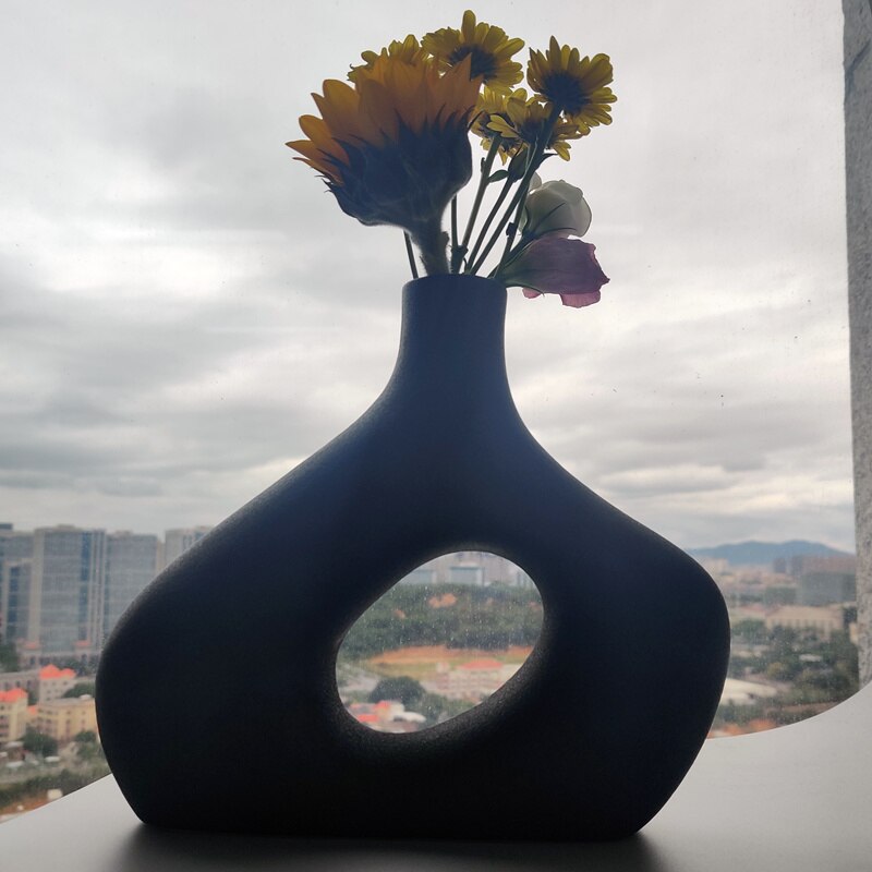 Nordisk keramik vase frostet blomsterbeholder moderne kunst stue boligindretning kontor interiør haveindretning tilbehør