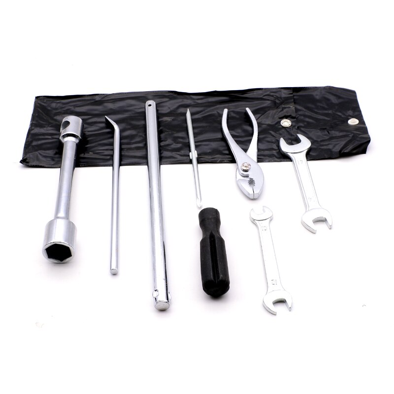 Car Rear Tail Trunk Door Work Fix Tool Box For Pajero For Montero Shogun V31 V32 V33 V43 V45 MB621040