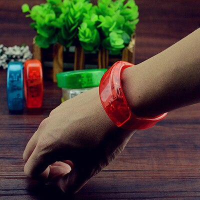 20 piezas Rave Control de voz pulseras Led luminosa pulsera brillante juguetes para los niños Festival suministros para: 20pcs Red