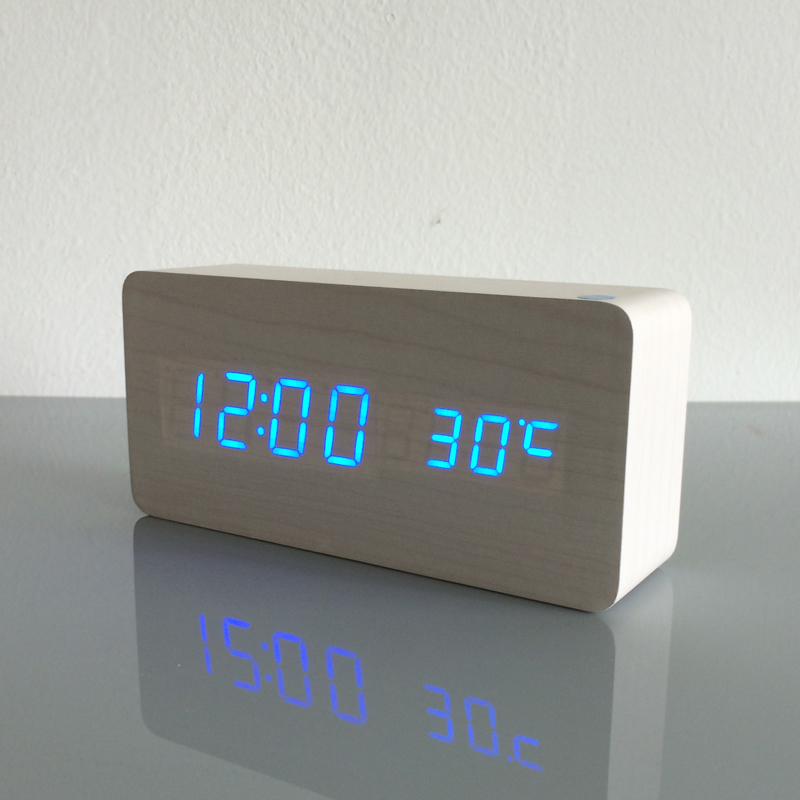 Beste High-End Klokken, Thermometer Wekker Led Digital Voice Tafelklok, 13 Kleuren Digitale Klok Batterij/Usb Power