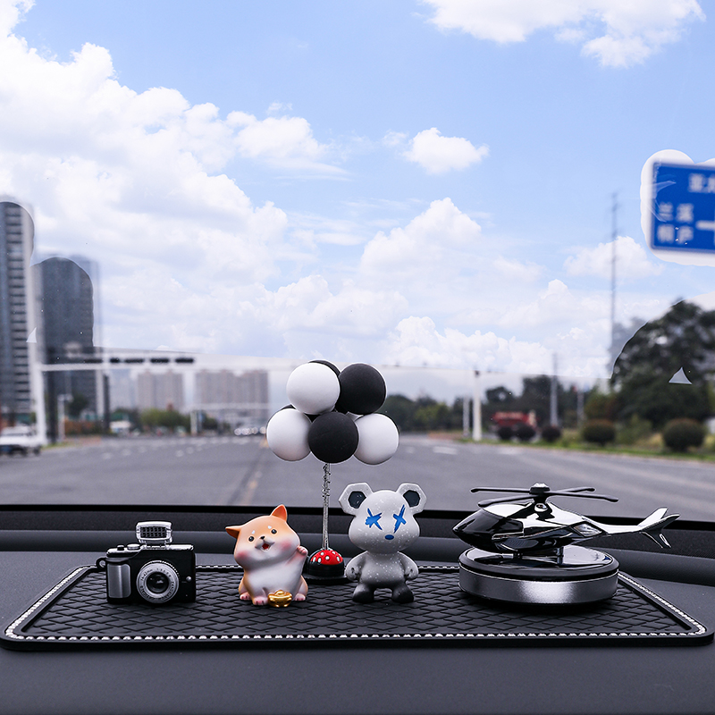 Bildekoration interiörtillbehör små ornament mittkonsol internet kändis kvinnor män modell söt bil: Blå