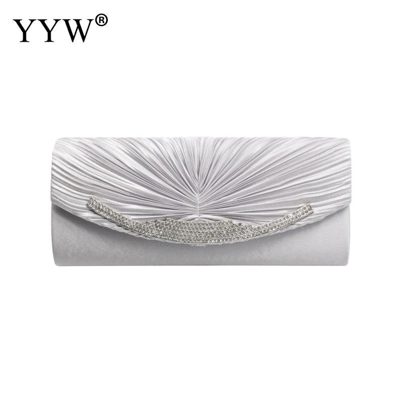 Ofodrad sidenväska kopplingsväska med kedja mjuk yta koppling kvinnlig crossbody väska med strass kväll kopplingsväska festväska: Silver-