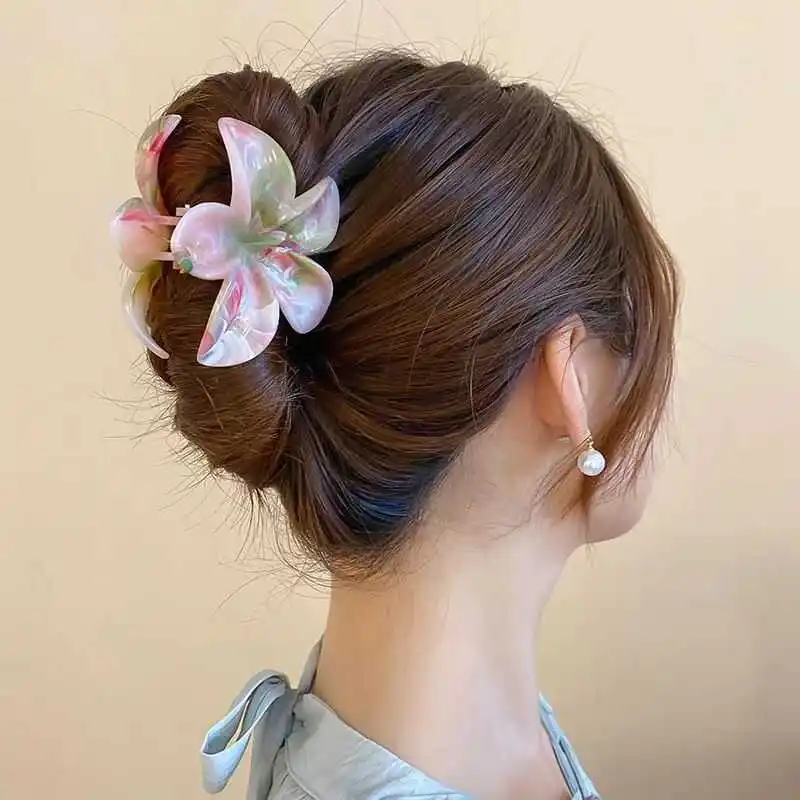 Flower Hair Claw Clip for Women Hair Clips Crab Clamp Barrettes Girls Hair Accessories Summer Shark Hairpin Headwear 1pc