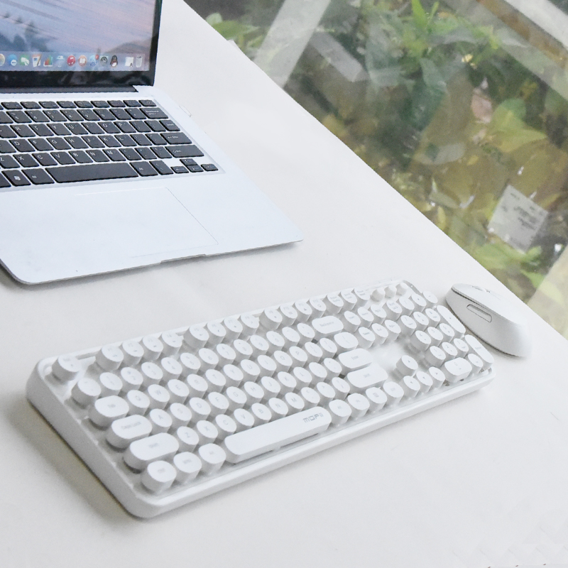 Kolorowy zestaw słodkiej bezprzewodowej klawiatury i myszy — pakiet Combo do dekoracji domu i użytku osobistego: Czerwona róża