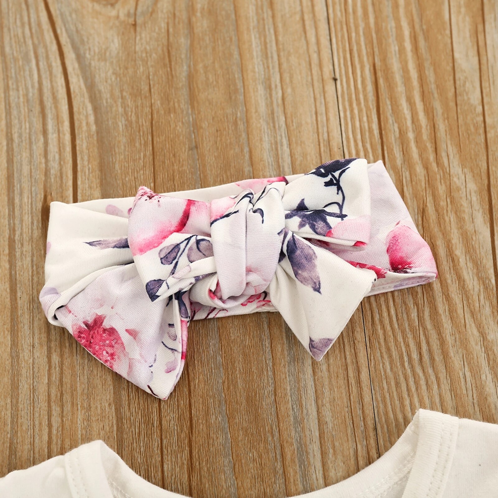 Ensemble trois pièces pour bébé fille, nouvelle combinaison à manches volantes et pantalon court à fleurs avec bandeau, couleur unie,