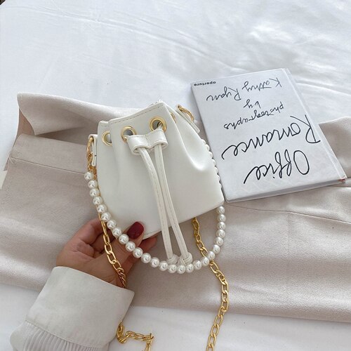 Dames mini emmertas parel handtas pu leer effen kleur ketting schoudertassen kleine schattige dames crossbody handtas: Wit