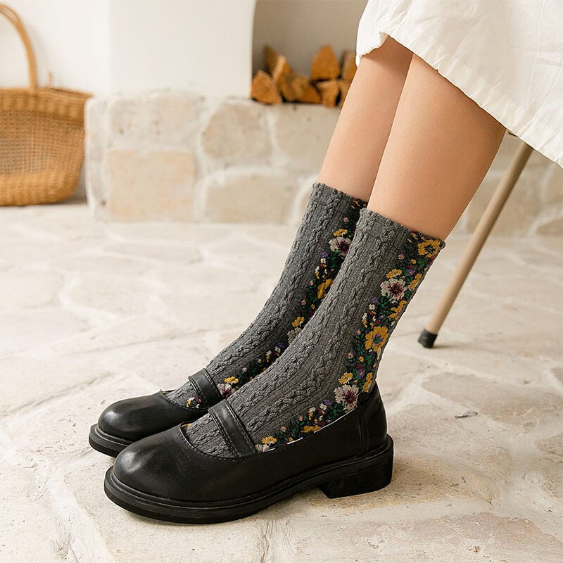 Women Socks Cotton Euramerican National Wind Flowers Autumn and Winter Ladies Socks Warm and Cute