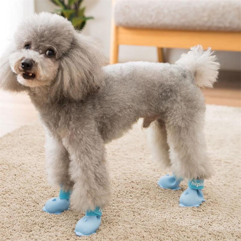 Vieruodis 4 stk / sæt kæledyr hund regn sko silikone bærbare anti-glidesko slid vandtæt kæledyr støvler regnfulde dage synes afgørende