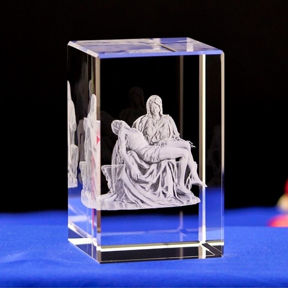 Estatua santa de la iglesia de cristal estatuas cristianas de cristal