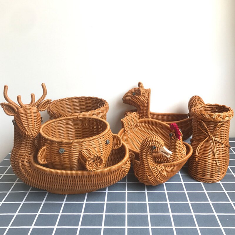 Rattan Woven Fruit Basket Cute Shape Fruit Bowls Tray Vegetable Snack Breakfast Display Basket Novelty Animal Shaped
