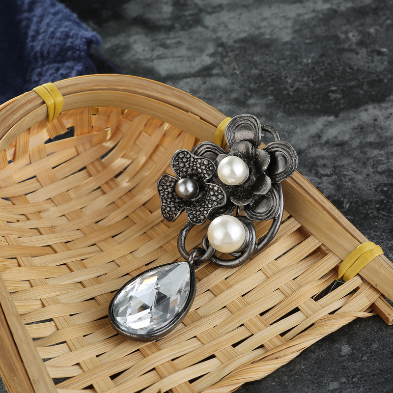 Jahrgang Kristall Perle Träne Brosche Stifte Wasser-tropfen Strass Glas Pflanze Blume Broschen Hochzeit Braut Strauß Schmuck Neue