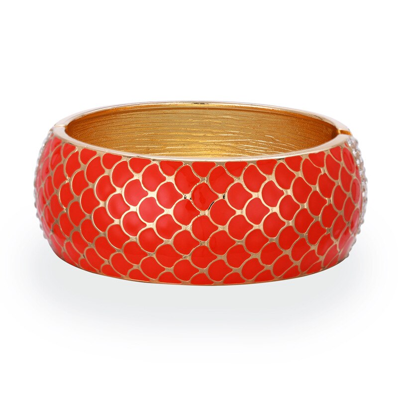 Glitrende fiskeskæl mønster armbånd til kvinder dryppende olie legering rhinsten bred armring femme bryllup smykker: Rød