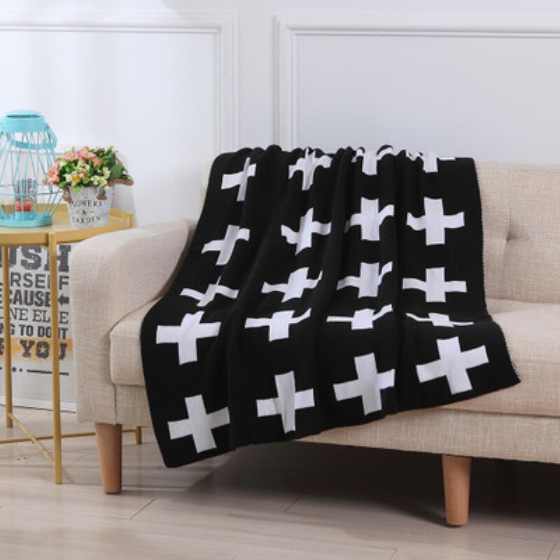 Gebreide Deken Zwart Grijs Crochet Cross Jacquard Zachte Sofa Baby Deken Zachte Comfort Zwart En Wit Kruis Draagbare