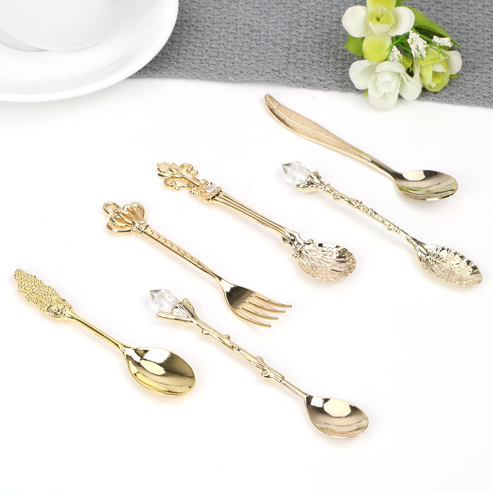 HOOMIN 6 unids/set estilo real clásico cuchara y tenedor de té de café de postre de leche de fruta flor tallada de la cuchara conjuntos