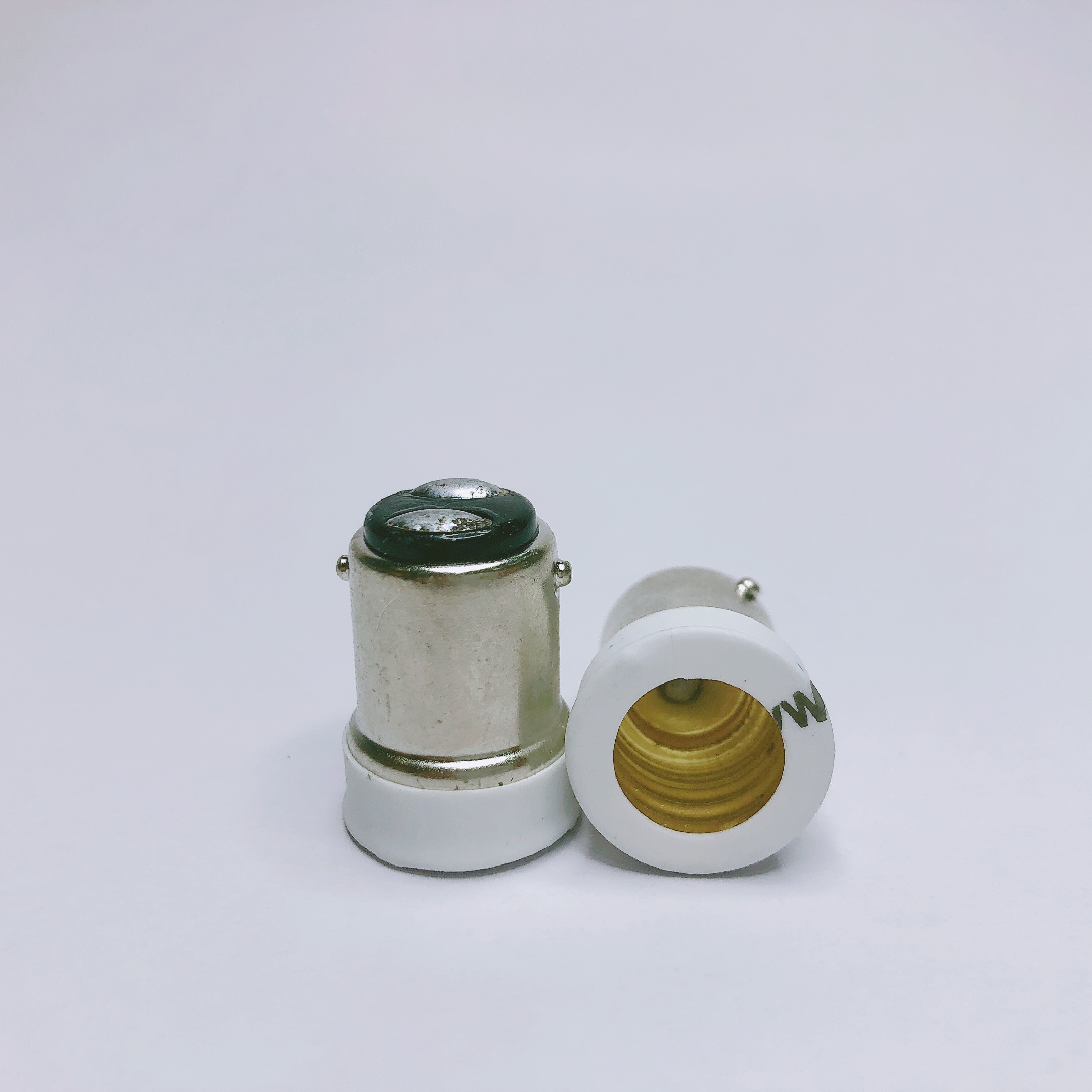B15 Male naar E14 Vrouwelijke Lamp Socket Licht Extender Adapter Converter Houder Ondersteuning