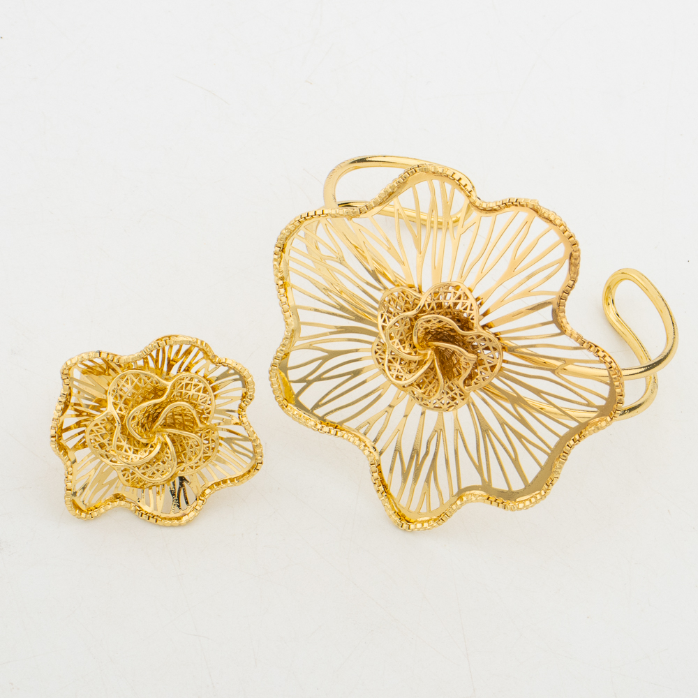 Conjunto de joyas con colgante de flor grande de Dubai para mujer, collar de lujo africano chapado en oro, pendientes, brazalete, anillo, de boda