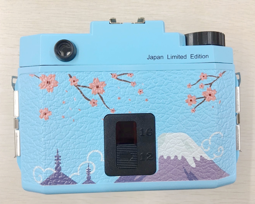 HOLGA 120 Mittel Format Kamera 120N Blau Japan begrenzt Auflage Lomo Kodak Fujifilm