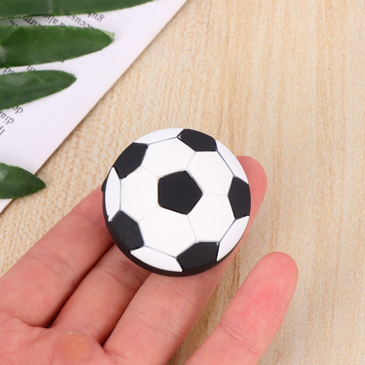 4 stk blød gummi fodboldformet dørtrækstang plast simpelt håndtag skuffedørknap praktisk møbelgarderobegreb