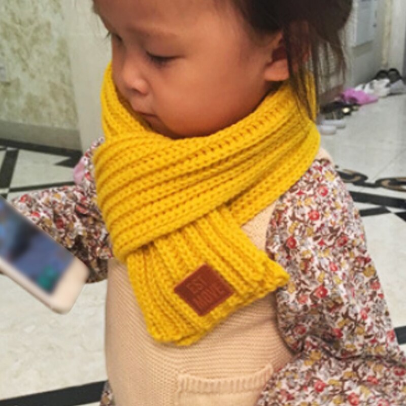 Populaire garçons filles tricoté écharpes belle automne hiver nouveaux enfants offre spéciale mignon bébé solide écharpe 1PC