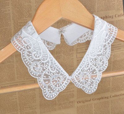 Chemise et faux col pour femmes | , fait à la main, faux col, accessoires de décoration en dentelle avec strass, collier cravate: A7