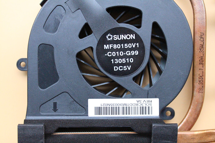 Nuova ventola di raffreddamento CPU/dissipatore di calore per TOSHIBA Qosmio X70 x70-at01s X75 P70 P70A MF80150V1-C010-G99