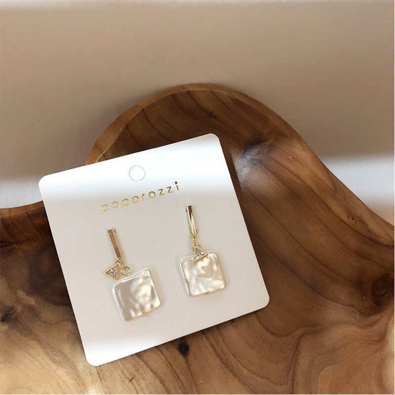 Korea Retro Square Acrylic Pearl Temperament Simple Zircon Earrings Baroque Metal Girl Party Ladies Earrings