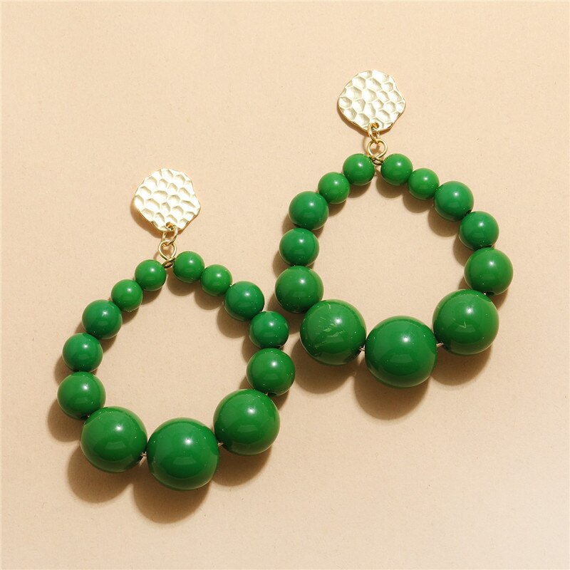 Kolorowe kolczyki w kształcie kropli z koralikami dla kobiet dziewczynki 2021 Trend akrylowe kolczyki w stylu Vintage Hoop kobiece czeski biżuteria Party Beach Gift: C Bead Earrings