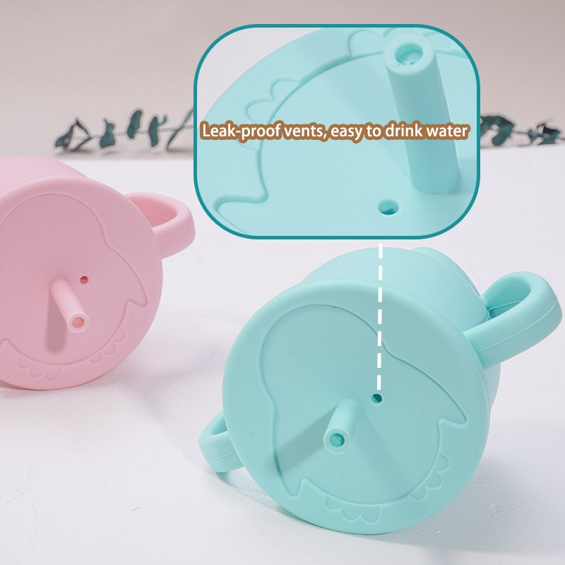 Babybekers van stevig siliconen met een rietje voor peuters met een siliconen deksel, waterbekers van voedingskwaliteit voor kinderen.