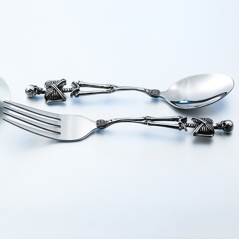 Halloween fest gavestitanium stål skelet kraniet gaffel ske bordservice vintage middagsbord bestik sæt bestik sæt håndværk