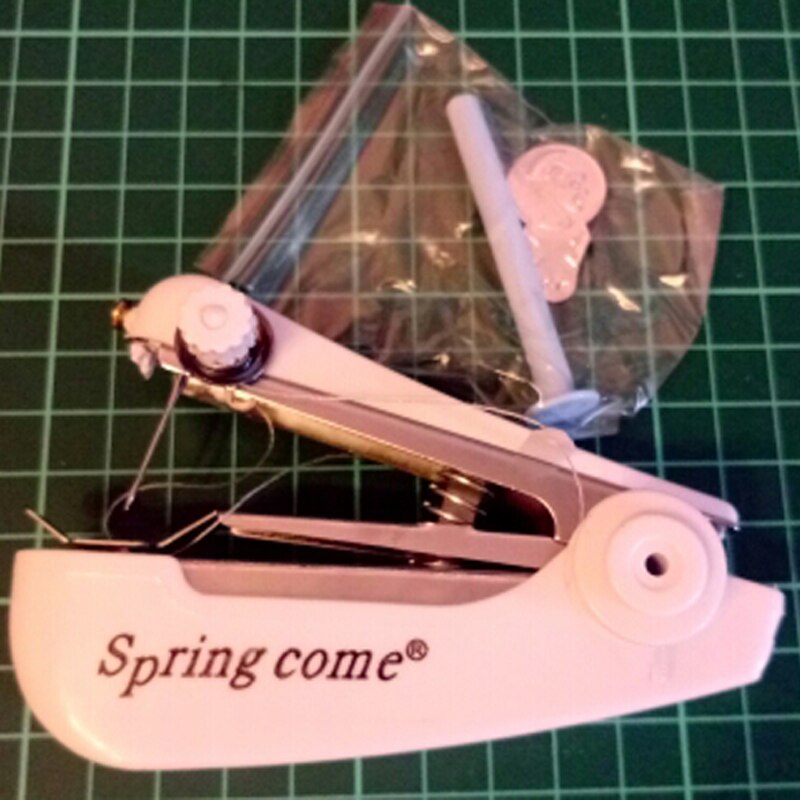 Portable Manual Mini Sewing Machine Simple Operation Home Travel Embroidery Manual Portable Mini Sewing Machine