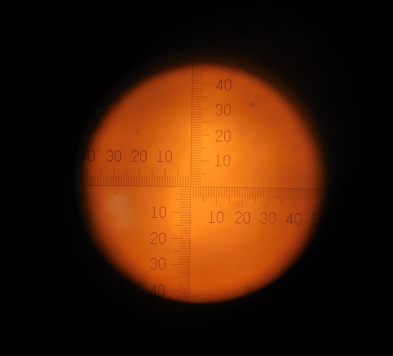 Microscope Eyepiece Lens Micrometer Calibration Slide With cross Scale reticle 0.05mm dust dispersion Calculate Area