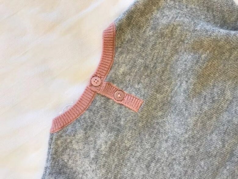 Presell oktober 15th efterår vinter piger sweater 35%  uld lyserød kirsebær mønster grå farve pullover børn strikkede trøjer