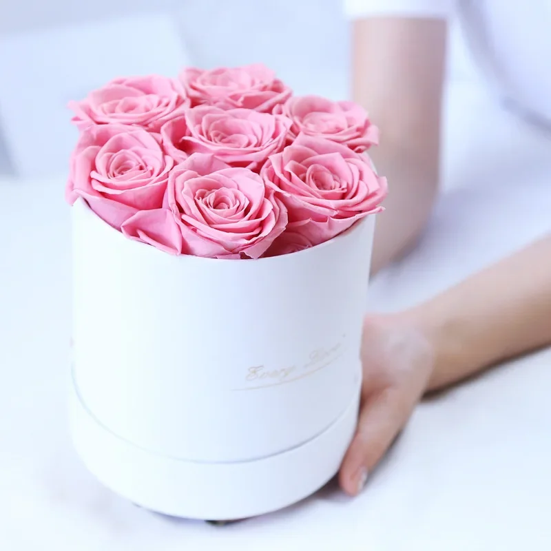 Caja de de cubo de abrazo redondo con flor rosa preservada, flor eterna, rosa inmortal, boda, del Día de San Valentín para novia, mamá y esposa: Gris