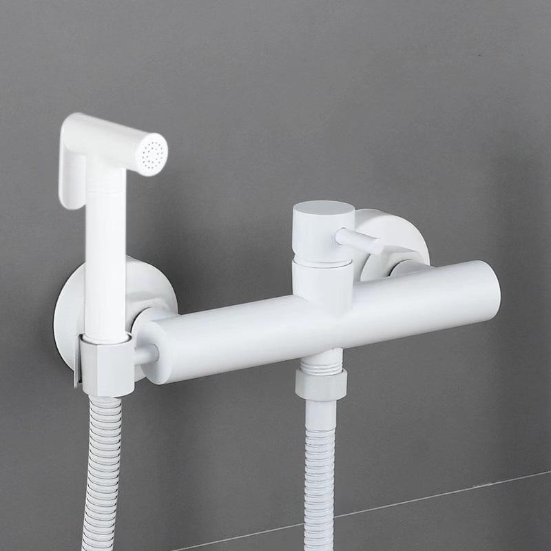 Grifo de bidé de latón montado en la pared, rociador de ducha de mano, mezclador de agua fría y para baño, accesorios de baño chapados en bidé: Rojo