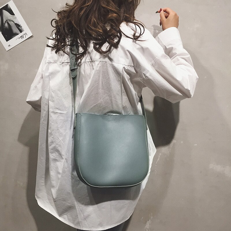 European and American Retro Large-capacity Wide-shoulder Mother and Daughter Bag 2021new Korean Messenger Bag Bucket Bag: Blue