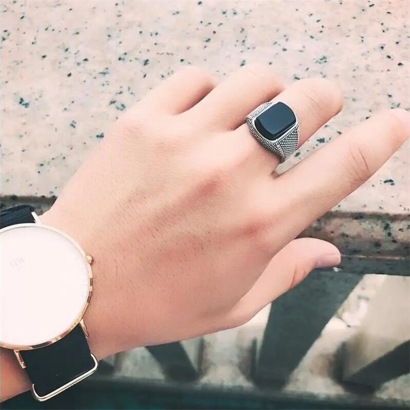 Personality Domineering Vintage Black Zircon Rock Ring for Men Jewelry Party Accessories