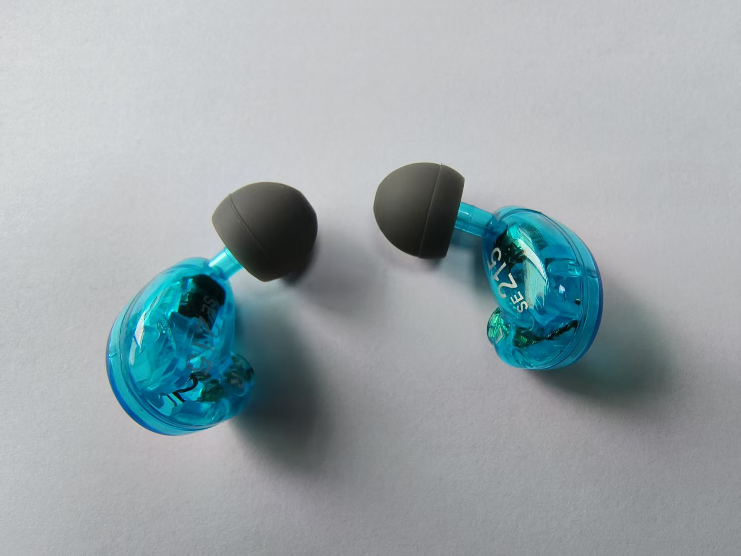 SE215 Hi-fi stereo Headphones 3.5MM In ear Earphones Separate Cable earbuds with Box 3 colors