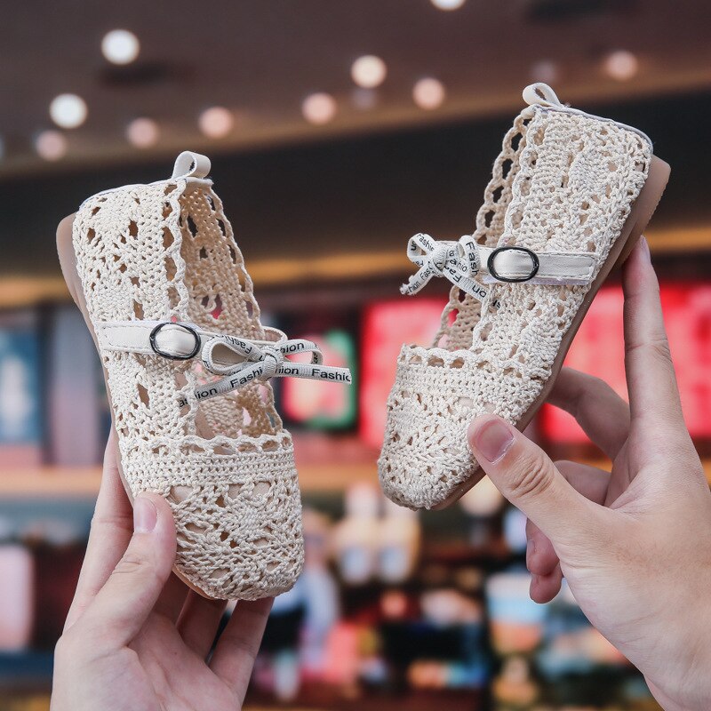 Borduurstof meisjesschoenen bloemen feestschoenen voor baby prinsessenschoenen voor kinderen kinderen platte schoenen nette schoenen witte sandalen: Wit / 23 ( binnenzool 14.5cm)