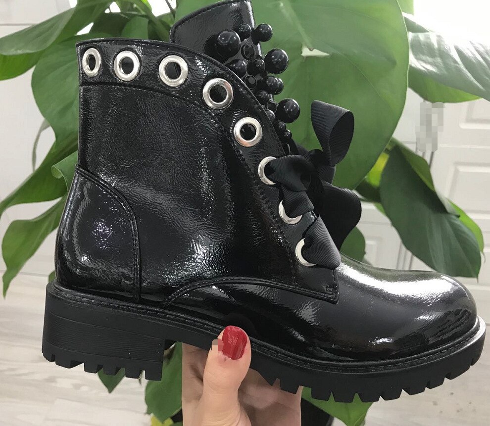 Botas cortas con remaches de perlas para mujer, zapatos Botines de Cuero de moto con plataforma para otoño, estilo Punk,