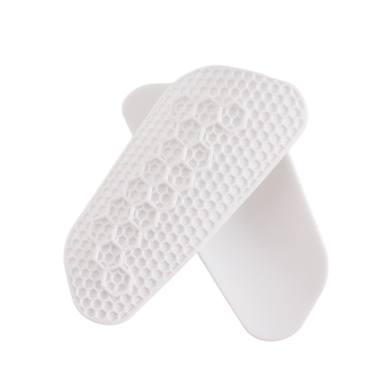 1 Pair Unisex Silicone Leg Protectors Shock Absorption Football Rugby Skiing Sports Shin Pads Football: WHITE