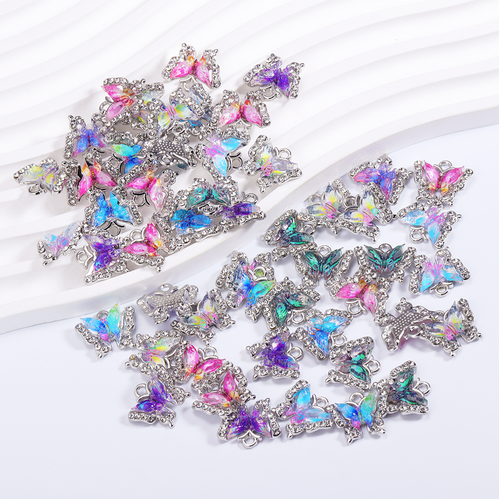 10 Uds. De dijes de animales de mariposa de cristal de colores mezclados, pendientes dulces para mujer, accesorios de pulsera, suministros de joyería Diy