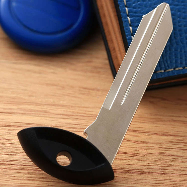 4 Buttons Replacement Car Remote Key Fob Keyless Entry Transmitter Uncut Blade Key for Jeep Commander Grand Cherokee