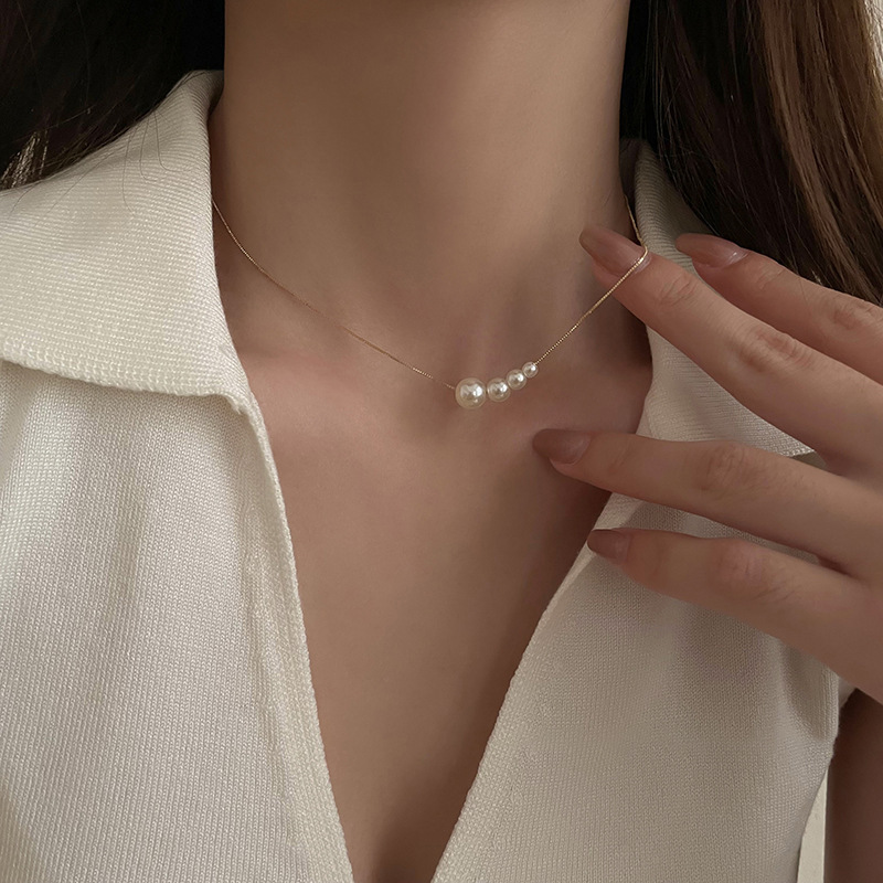 2023 Four Pearl Choker Necklaces Girl Summer Luxury Baroque Pearl Pendant Clavicle Chain For Women Jewelry