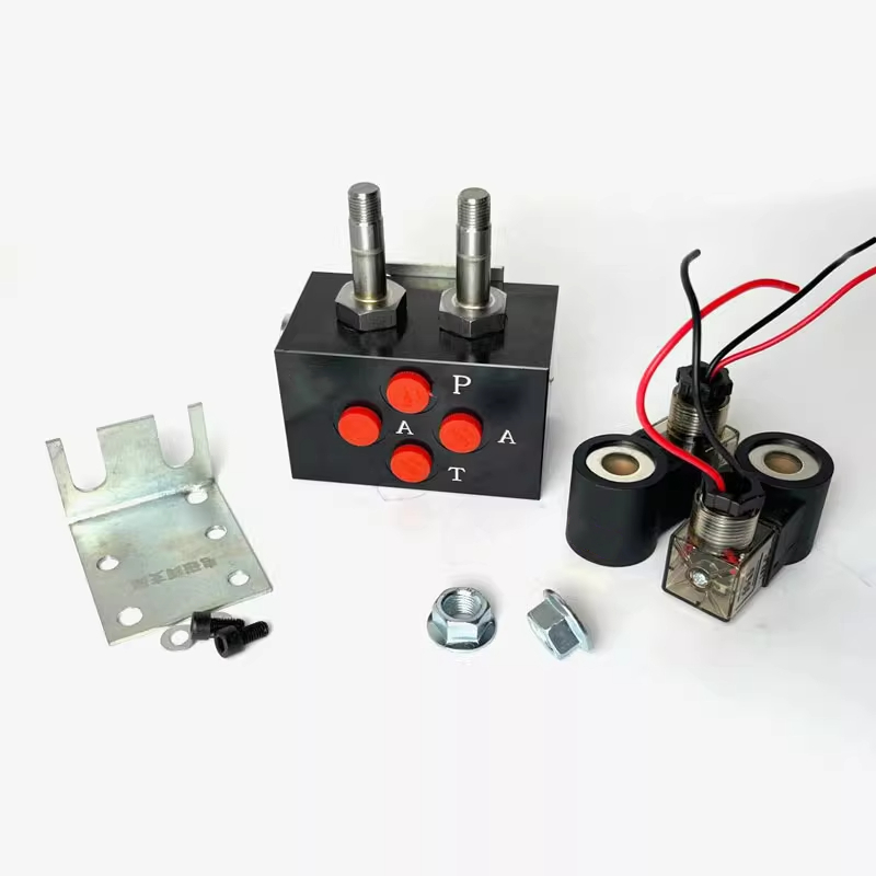 Excavator quick change connector hydraulic solenoid valve 12V/24V modified electronic control reversing valve accessories: Silver