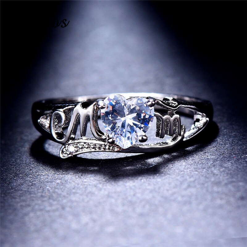 Luxus Weiblichen Liebe Herz Ring Romantische MOM Brief Engagement Ring Mutter der Tag Silber Farbe Hochzeit Ringe Für Frauen