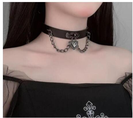 Chocker colar feminino com botões, colar tipo chocker gótico ajustável com corrente curta, joia de metal para mulheres