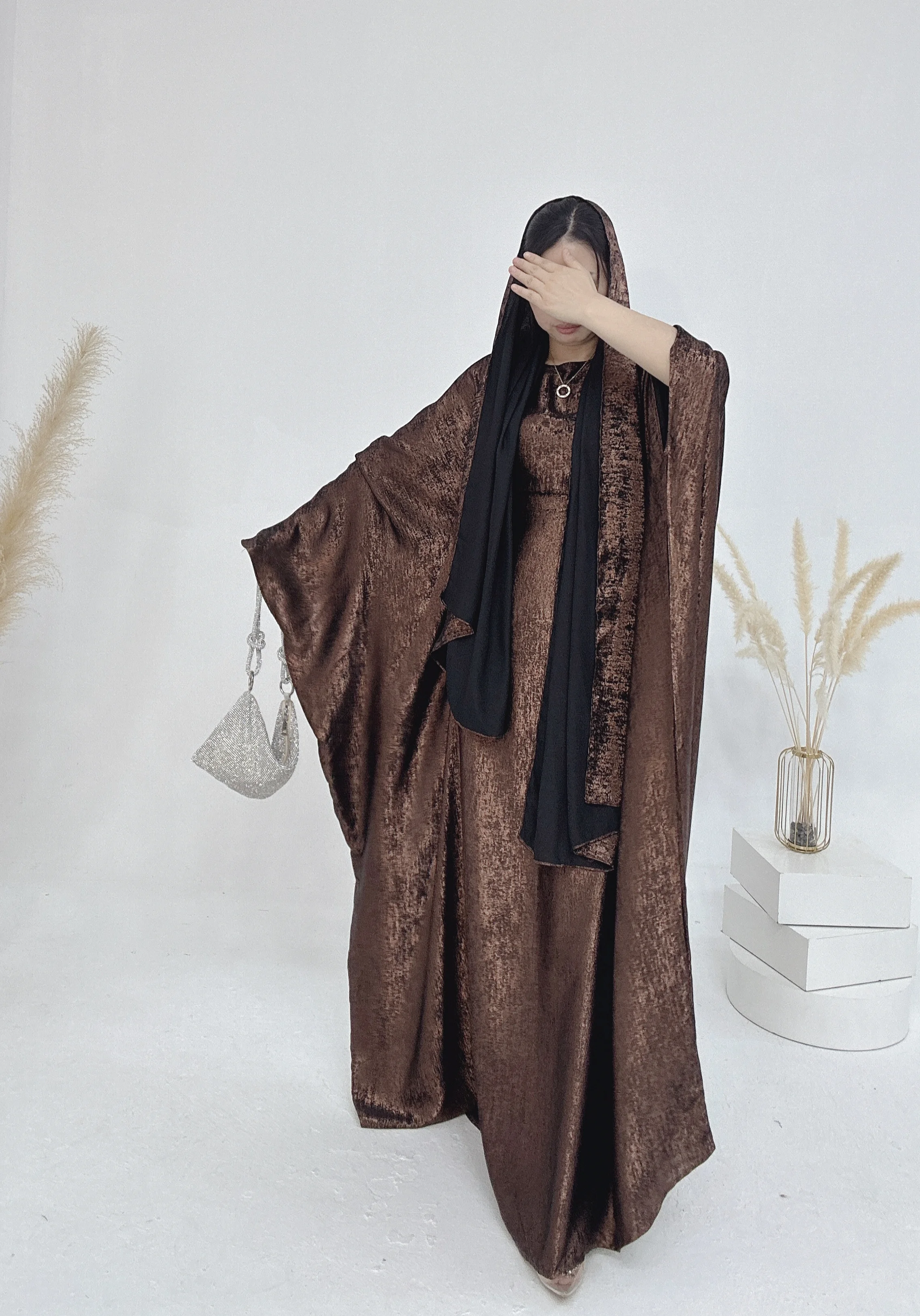 2025 luxo dubai abayas para mulheres vestido muçulmano brilhante djellaba ramadan kaftan jalabiya árabe robe kebaya caftan marocain femme: S / Marrom