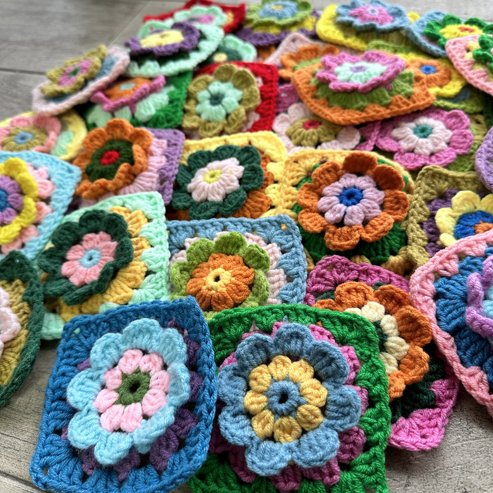 Kleurrijke handgemaakte gehaakte tafelonderlegger, doekje, kopjesonderzetter, koffieonderzetter, kerstbloemen placemat, bruiloft, keuken, 9,5 cm, 30 stuks